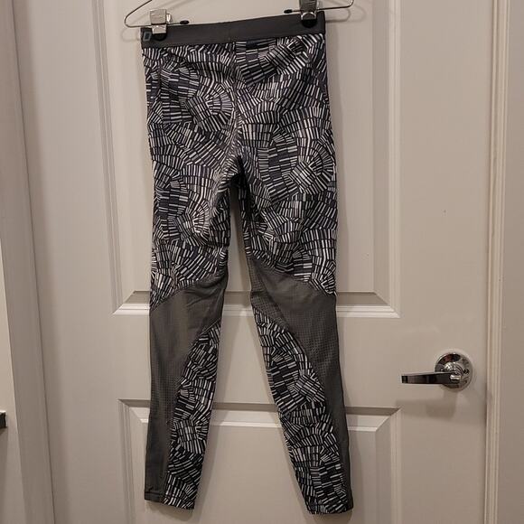 Nike Pro Hypercool Tidal Training Capris - Picture 7 of 9